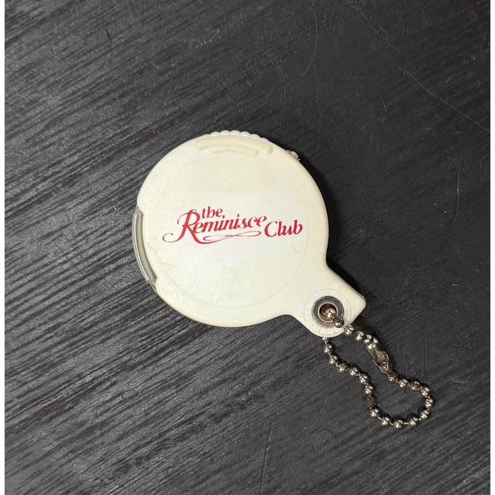 Vintage The Reminisce Club Folding Pocket Magnifying Glass Keychain White Red